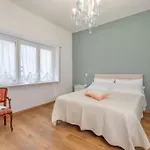 De Sanctis-apartment *
