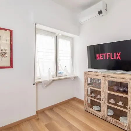 De Sanctis-apartment *
